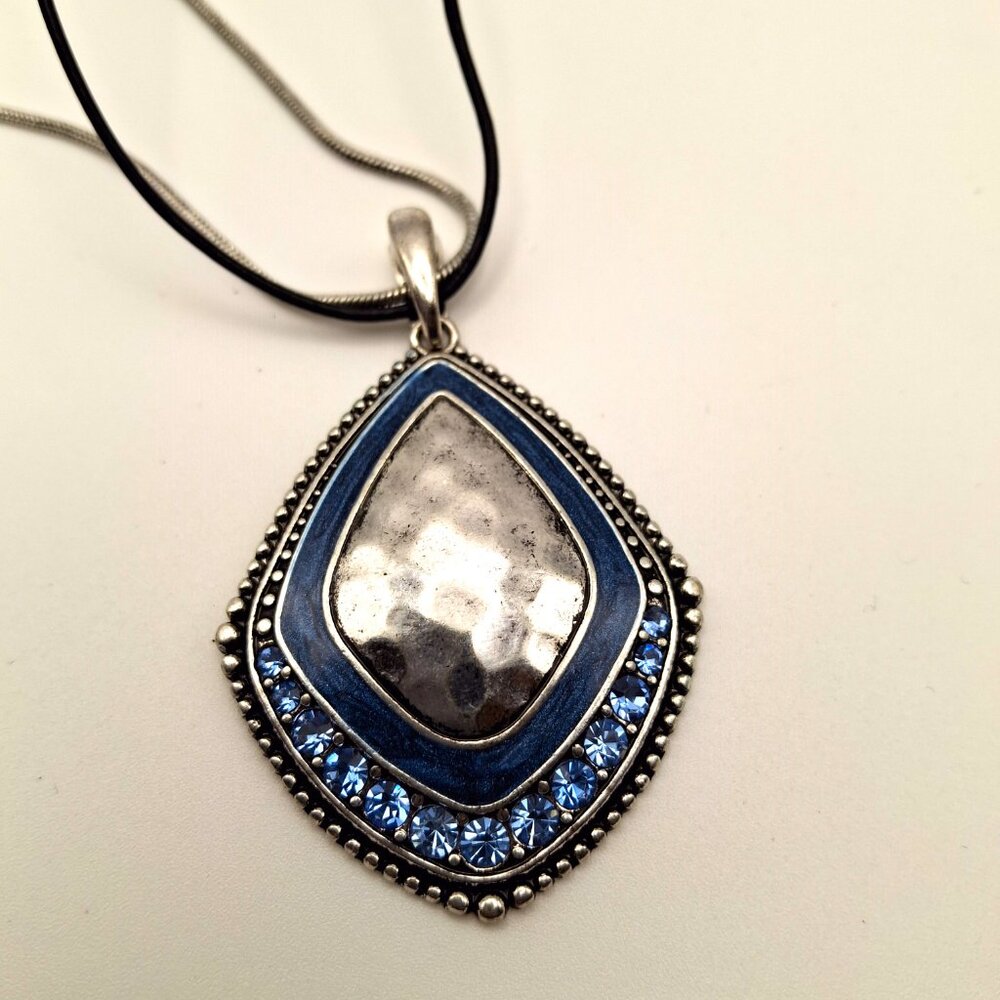 Beautiful Silver &  Blue Pendant Statement Necklace